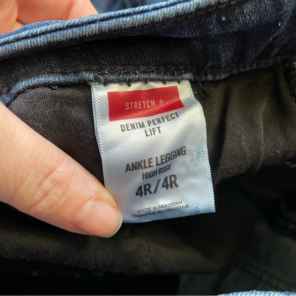Express High Rise Perfect Fit Jeggings - Picture 3 of 4